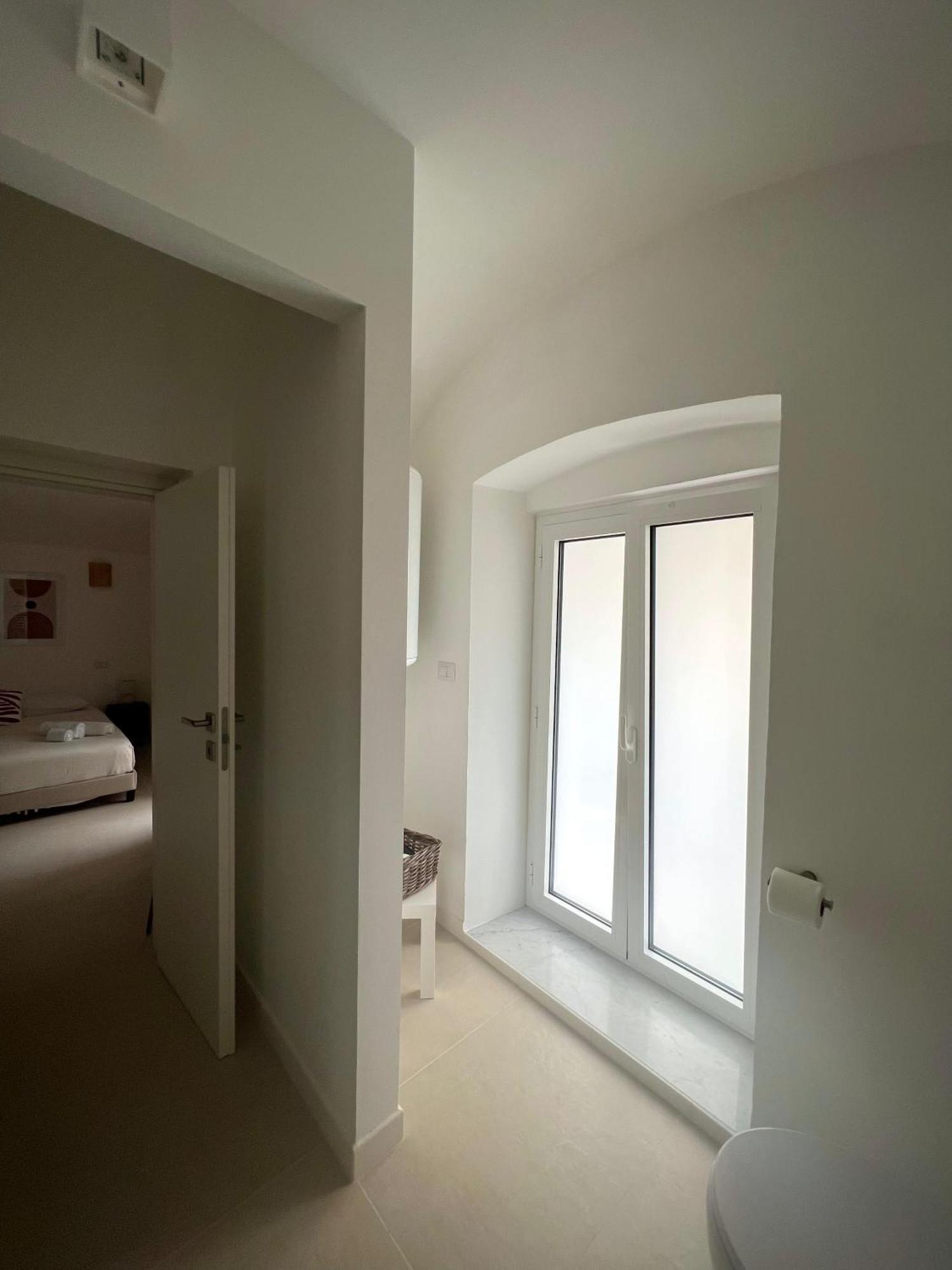 Badri Guest house Bari