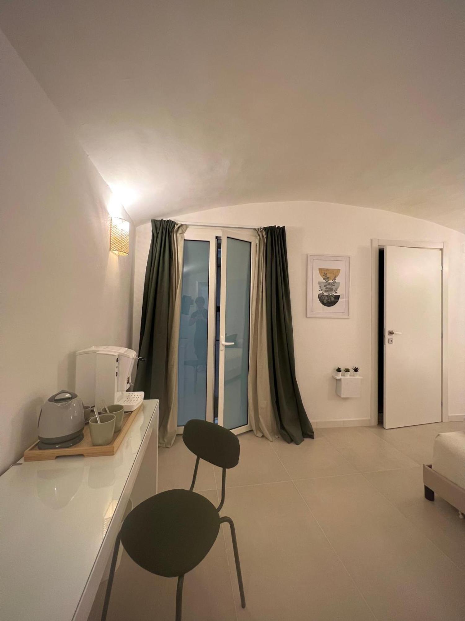 Badri Guest house Bari